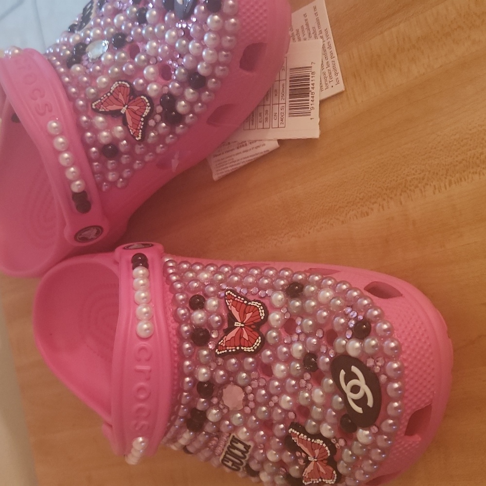 Crocs - Picture 2 of 5